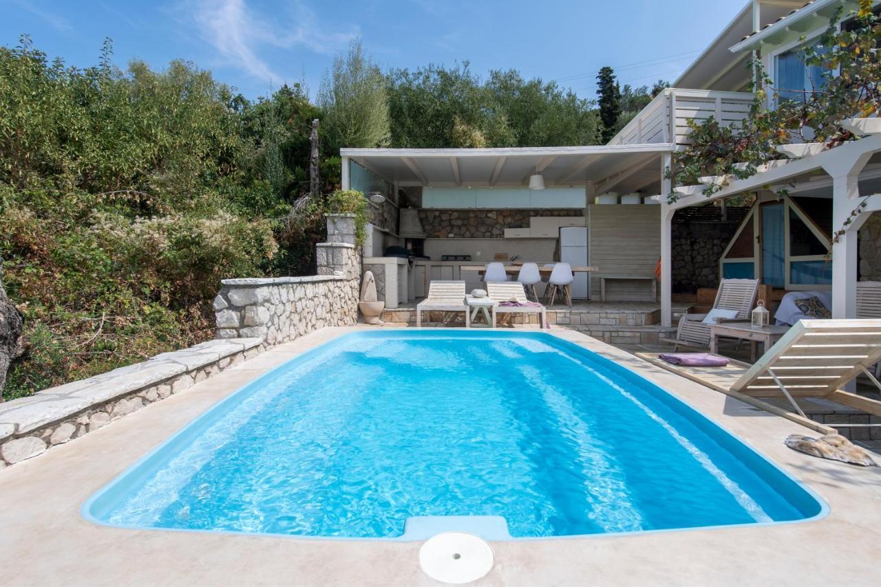 Villa Christianna Studios Áyios Nikítas 외부 사진